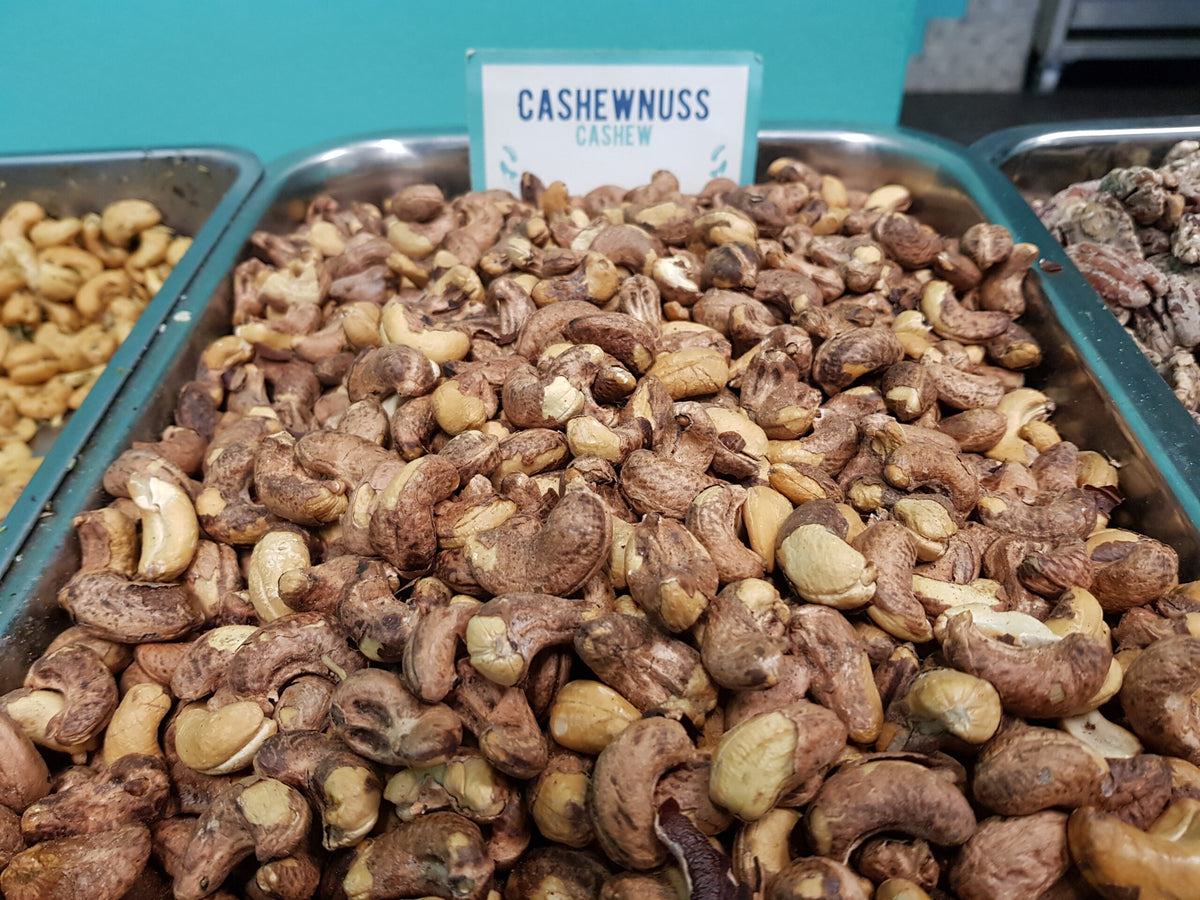 Cashewkerne mit Schale, geröstet & gesalzen