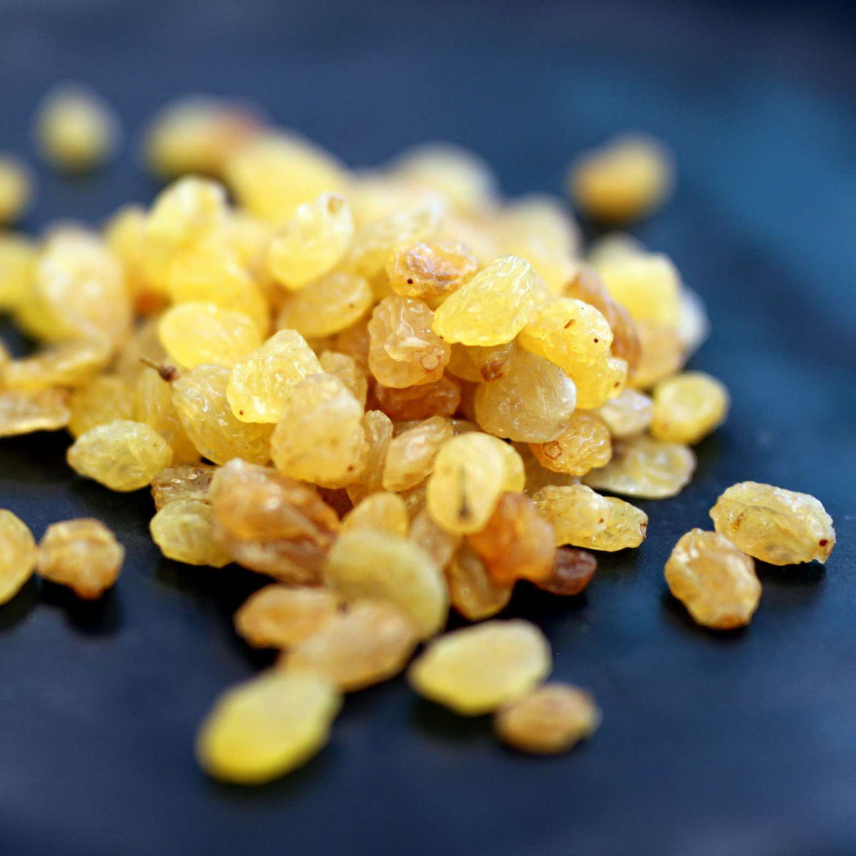 Kleine goldene Rosinen ohne Zucker